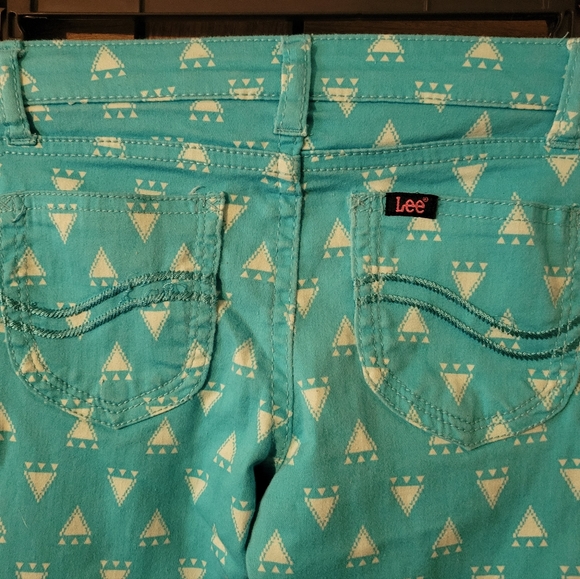 Sky Blue Lee Skinny Jeans, triangle print, size 6. - Picture 3 of 5
